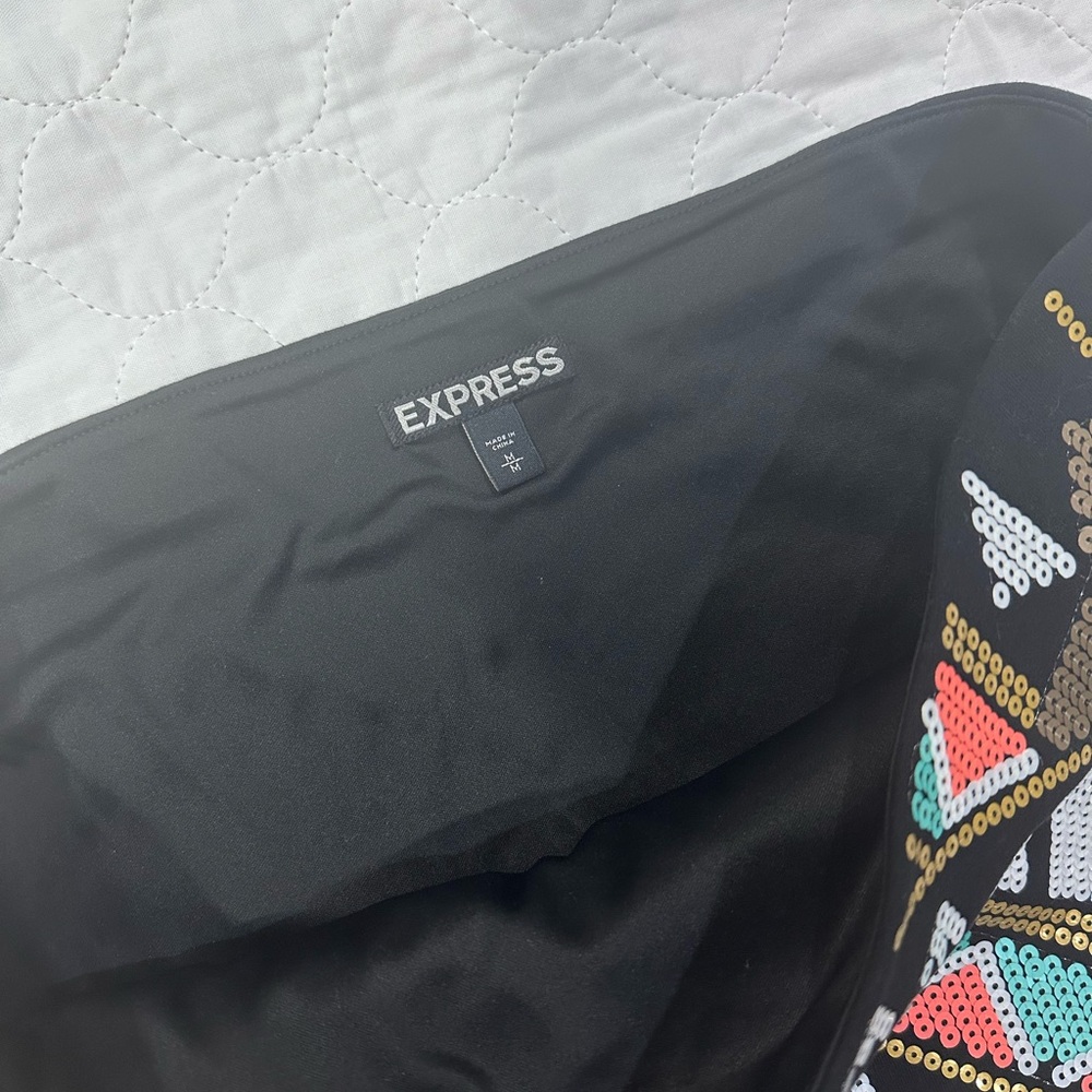 Express Vibrant Geometric Mini Skirt - Picture 3 of 3